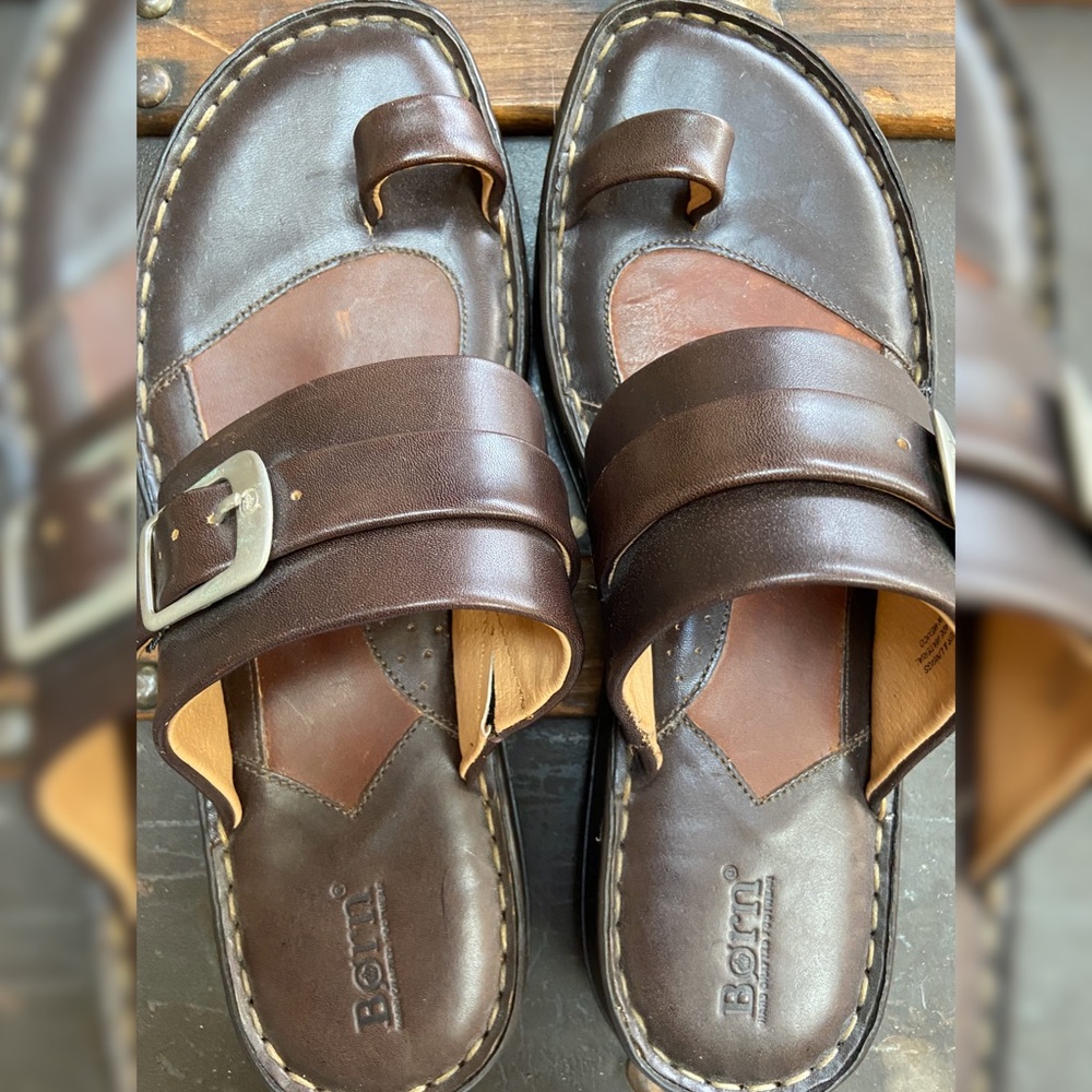Born Women’s Flip Flop Sandals SZ10B Leather…